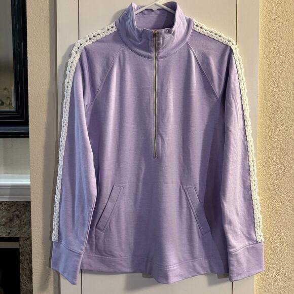 LILLY PULITZER Women’s Skipper Popover Size Medium Peek-A-Boo Lace Sleeve Lilac - Picture 4 of 10